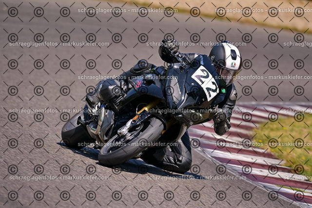 26bt05-1185 | markuskiefer.com - Realisiert mit Pictrs.com
