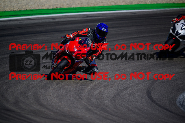 MaZZes_Fotomatrix_20250407_6007705_7071 | GELB