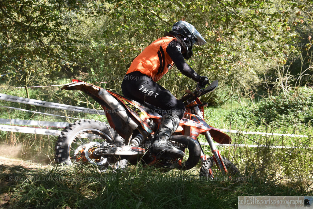 DSC_0078 | Sportfotografie , Motorsport, Motoross, Reitsport, Mointainbike, Enduro,
Landschaft , Outdoor, Eventfotografie, Landschaft, Bilder online bestellen - Realisiert mit Pictrs.com