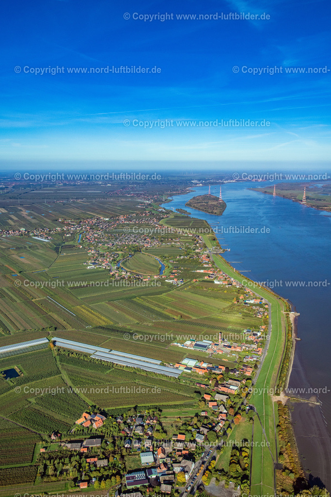 Lühe_Lühebogen_Lühesand_ELS_4699091022 | JORK 09.10.2022 Ortsansicht im Obstanbaugebiet Altes Land Grünendeich Lühe " Lühebogen" im Bundesland Niedersachsen, Deutschland. // Location in the fruit growing area Altes Land Gruenendeich Luehe in the state Niedersachsen, Germany. Foto: Martin Elsen