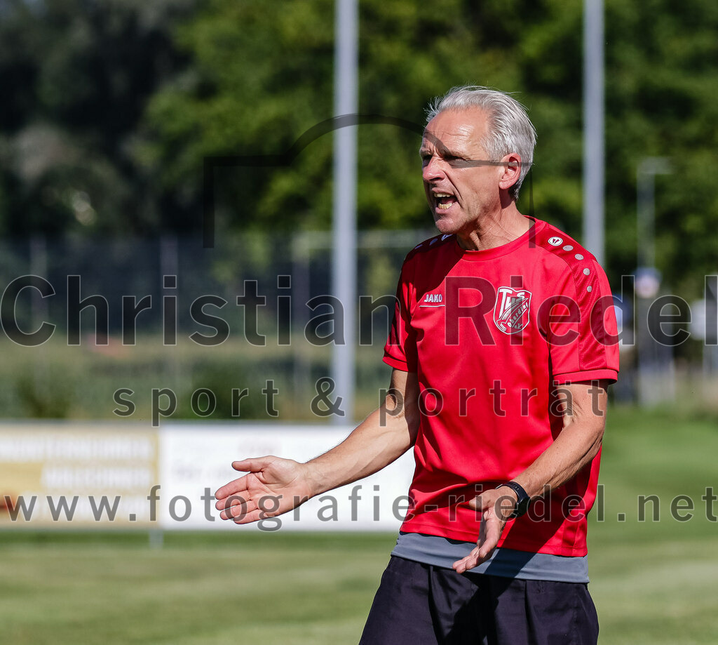 2023-08-20_044_TuS_Oberding_gegen_FC_Finsing_II | Oberding, Deutschland, 20.08.2023:
Fußball, Kreisklasse 2023 / 2024, 3. Spieltag, TuS Oberding gegen FC Finsing II, Endergebnis: 1:1

Trainer Freddy Obermeier (TuS Oberding)

Foto: Christian Riedel / fotografie-riedel.net