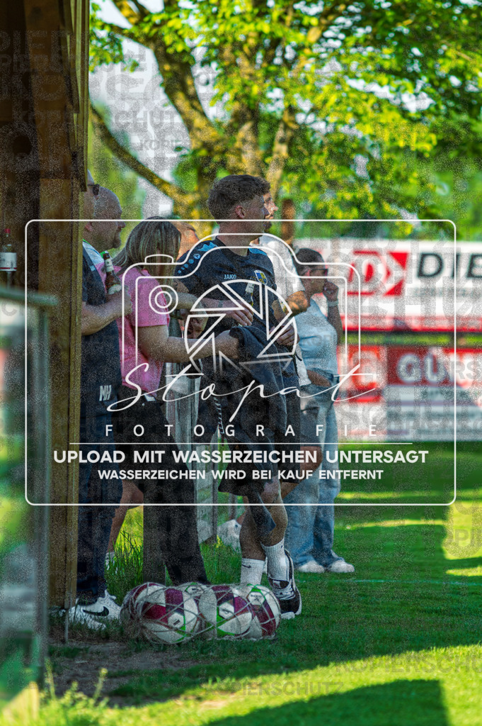 3. Kreisklasse Herren HK - FG Fulde-Stellichte II vs. SV Veersetal II | Zuschauer; 3. Kreisklasse Herren HK - FG Fulde-Stellichte II vs. SV Veersetal II am 22.05.26 in Zentralstadion, Fulde - Realisiert mit Pictrs.com