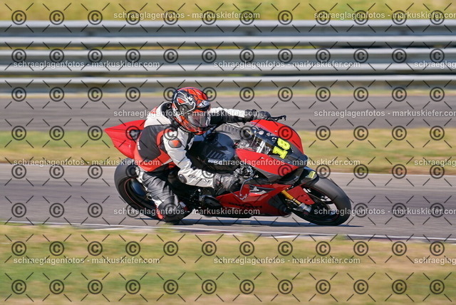 26bt05-0257 | markuskiefer.com - Realisiert mit Pictrs.com