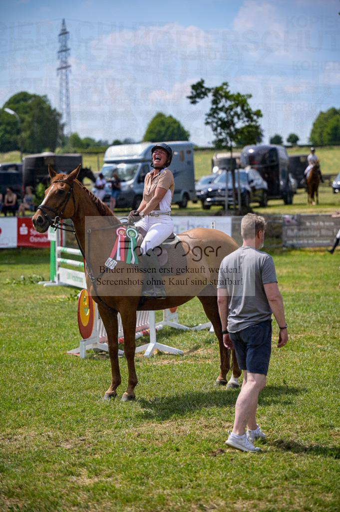 Reitturnier Voxtrup | Entdecke hochwertige Reitturnierfotos von Foto Oger. Professionell, emotional und authentisch – jetzt Lieblingsmomente im Shop bestellen.Deutschlandweite Turnierfotografie. - Realisiert mit Pictrs.com
