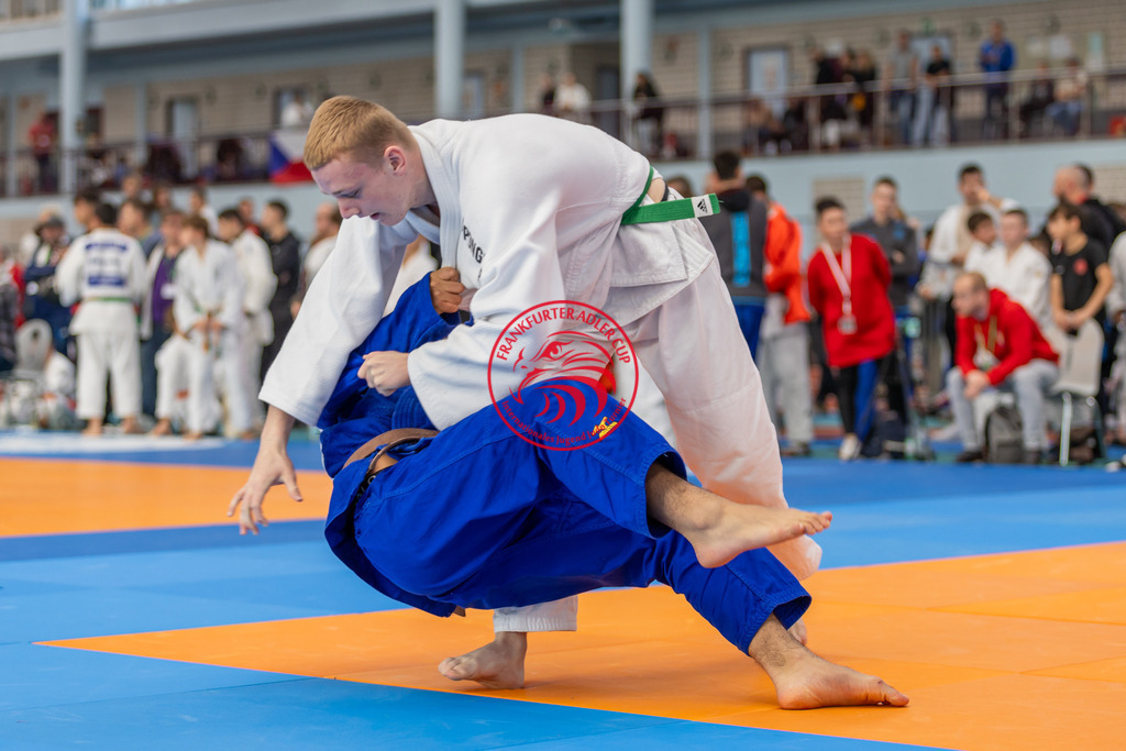 Internationaler Adler Cup 2024 | Foto vom Internationalen Adler Cup Judo Turnier im Sport- und Freizeitzentrum Kalbach im Oktober 2024 - Realisiert mit Pictrs.com