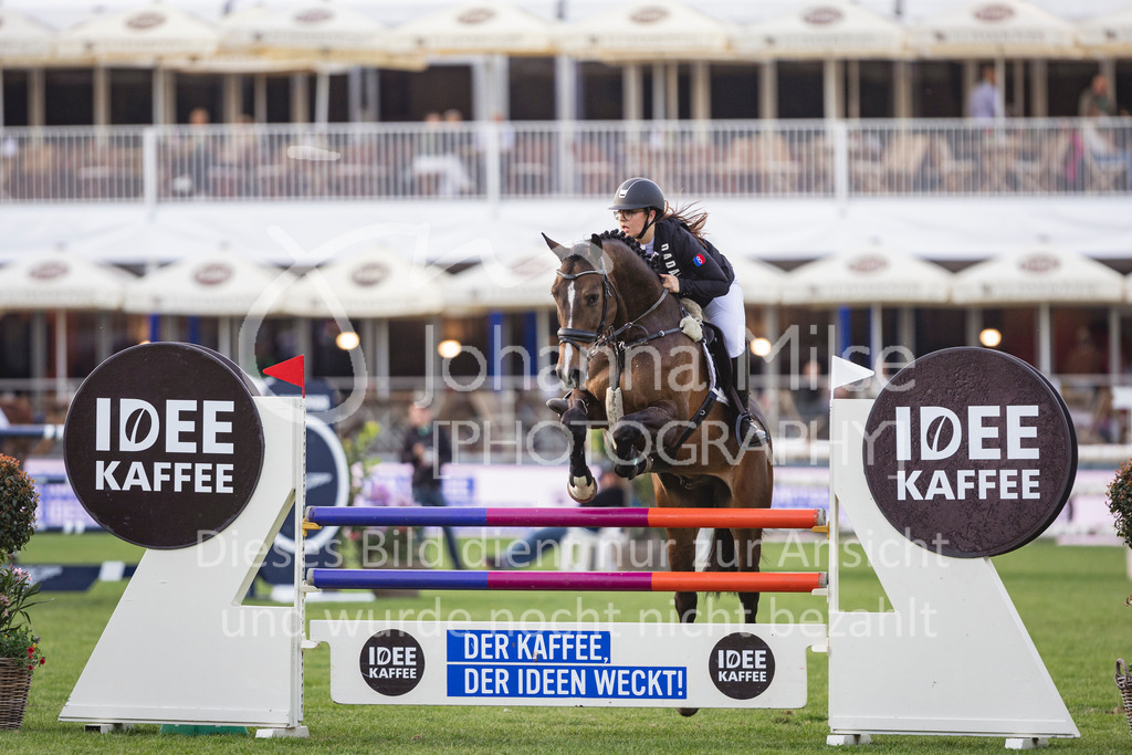 240510_Hamburg_Amateur-Small-335 | Deine schönsten Turniermomente als professionelle Fotos! Entdecke hochwertige Pferdesport-Fotografie im Online-Shop. Jetzt Fotos finden & bestellen!
