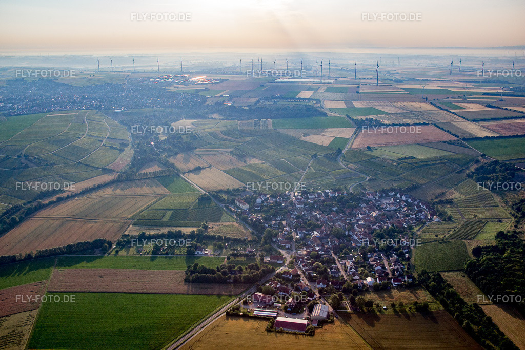 Ortsansicht | Luftbild: Ortsansicht im Ortsteil Rommersheim in Wörrstadt im Bundesland Rheinland-Pfalz in Deutschland. Foto: IMG_091310.jpg vom 07.07.2016 durch Werner Riehm/FLY-FOTO.de - Realisiert mit Pictrs.com