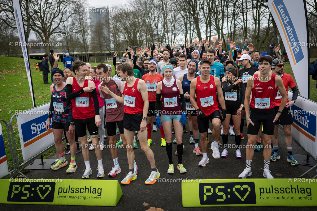 Bonner Nikolauslauf in Bonn, 08.12.2024 | Impressionen vom Bonner Nikolauslauf am 08.12.2024 in Bonn (Freizeitpark Rheinaue). Foto: BEAUTIFUL SPORTS/Axel Kohring