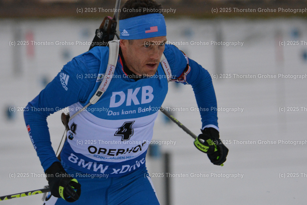 IBU WC Biathlon Oberhof 2018 | BURKE Tim (USA) verlaesst den Schiessstand; IBU WC Biathlon Oberhof 2018, 12,5 km Verfolgung der Männer am 06.01.2018 in der DKB Ski Arena in Oberhof, (Deutschland) - Realisiert mit Pictrs.com