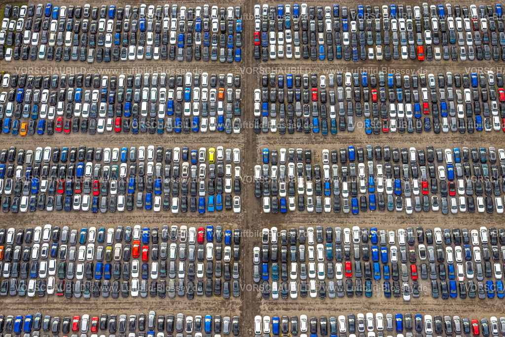 Hattingen251200272-2 | Luftbild, Gewerbegebiet Nierenhofer Straße, ehemaliges O&amp;K Gelände für geplantes Stadtquartier, aktuell Großparkplatz mit Hunderten von PKW, Formen und Farben, Rosenthal, Hattingen, Ruhrgebiet, Nordrhein-Westfalen, Deutschland