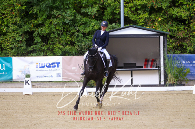 DKP41156 | Turniersportfotografie; Pferdefotografie; Dressurfotografie