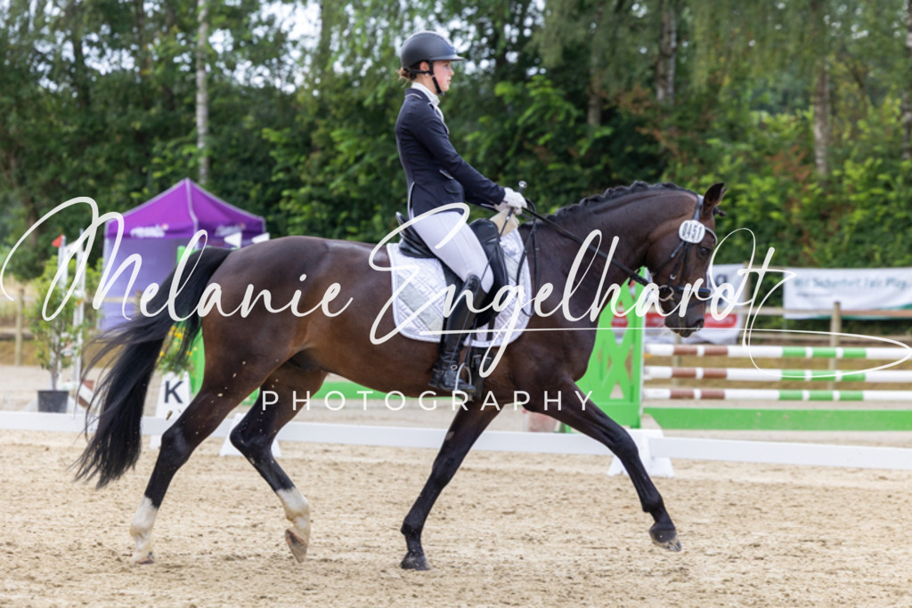 7I8A4437 | melanie-engelhardt-photography - Realisiert mit Pictrs.com