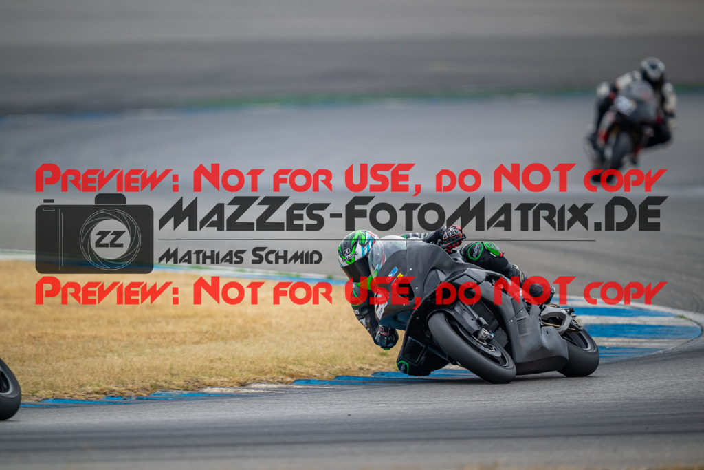 MaZZes-Fotomatrix-20260809-579416 | R1