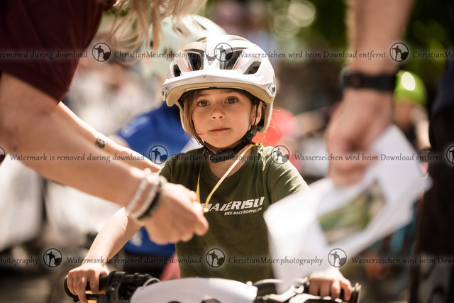 Eierlesen 2026 | Sie wurden bei einem Event oder Sportanlass fotografiert? Hier finden sie ihre Bilder! - Realisiert mit Pictrs.com