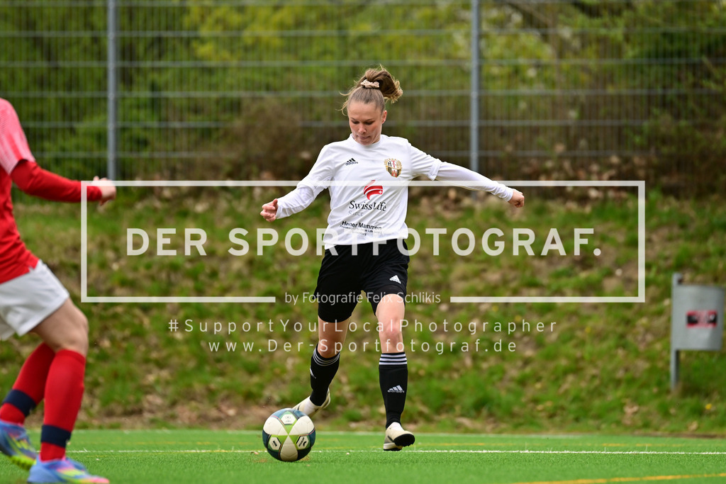 Fußball I Frauen I Saison 2025-2026 I Bezirksliga I 21. Spieltag I Harburger TB - Rahlstedter SC I 164480 | Der Sportfotograf. - Realisiert mit Pictrs.com