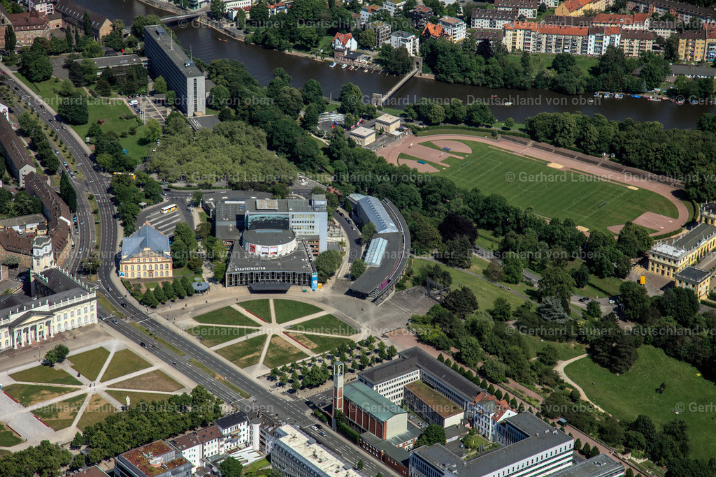 3091667 | Das Staatstheater Kassel ist ein staatlich getragenes Dreispartentheater mit Musiktheater, Schauspiel, Tanz, Kinder- und Jugendtheater sowie Konzertbetrieb.