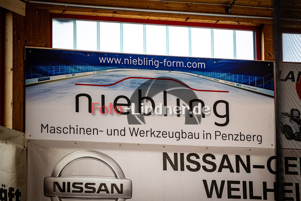 Werbeflächen Miners TSV Peißenberg | Eishockey Peißenberg, Werbeflächen Miners TSV Peißenberg, 20240914,Niebling Maschinen- und Werkzeugbau, Sponsor Miners,2024-09-14 in Peißenberg (Eisstadion)Copyright: WolfgangxLindner 