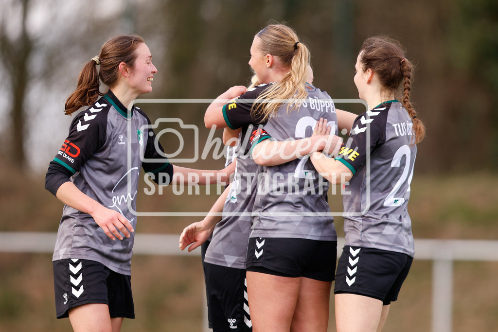 Fußball I Frauen I Saison 2025-2026 I Oberliga Niedersachsen I 16. Spieltag I BW Hollage - TuS Büppel I 15.03.2026-93 | realhellocedii - Realisiert mit Pictrs.com