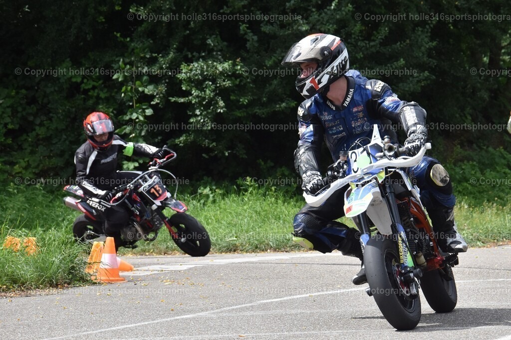 DSC_0465 | Sportfotografie , Motorsport, Motoross, Reitsport, Mointainbike, Enduro,
Landschaft , Outdoor, Eventfotografie, Landschaft, Bilder online bestellen - Realisiert mit Pictrs.com