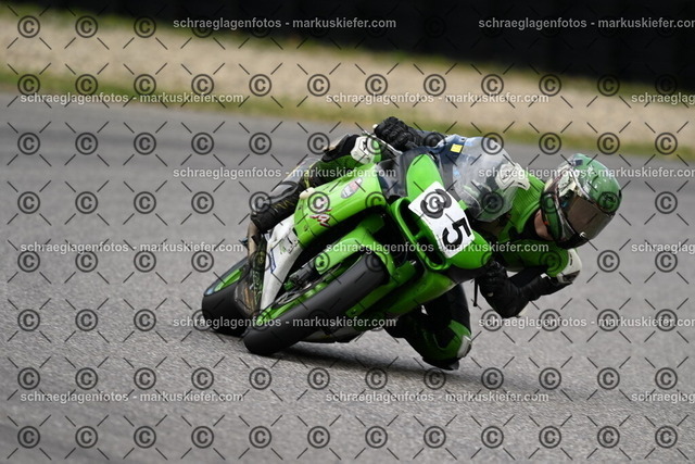 25bt02-1047 | markuskiefer.com - Realisiert mit Pictrs.com
