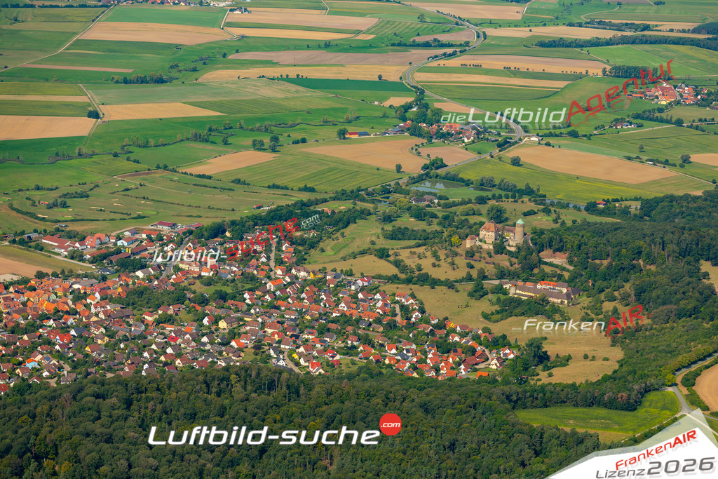 Das Luftbild zeigt :  Colmberg - Die Luftaufnahme wurde 2024 vom UL-Flugzeug aus erstellt ( keine Drohne ) - Hochauflösende Luftaufnahme - Für grossformatige Ausdrucke geeignet. Die Geschenkidee !Mit Lizenz und Bildrechte bestellbar