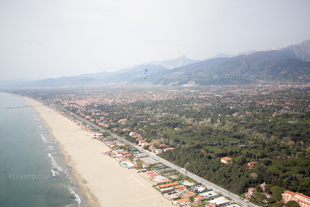 Aerial view: View of the town in Fiumetto in the state Liguria, Italy. – Photo: IMG_086919.jpg taken on 04/03/2016 by Werner Riehm/FLY-FOTO.com – Resolution of the original: 5472 x 3648 px
