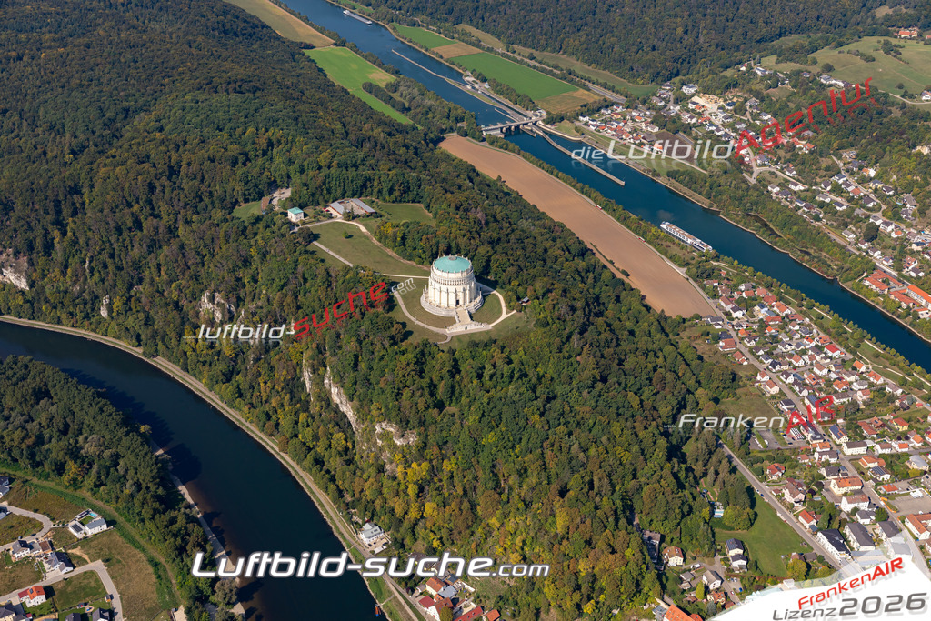 Aktuelles Luftbild von befreiungshalle Kelheim - Die Luftaufnahme wurde 2020 mittels UL-Flugzeug erstellt ( keine Drohne ) - hochauflösende Kamera-Systeme von  Canon -Beste Qualität - Für grossformatige Ausdrucke geeignet. Die Geschenkidee !