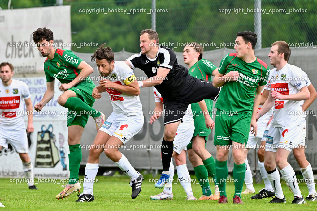 FC ASKÖ Gmünd vs. Rapid Lienz  | #18 Dominik Oberwinkler ASKÖ Gmünd, #5 Manuel Eder Rapid Lienz, #1 Julian Weiskopf Rapid Lienz, #19 Nico Payer ASKÖ Gmünd, FC ASKÖ Gmünd vs. Rapid Lienz , FC ASKÖ Gmünd vs. Rapid Lienz  am 02.06.2024 in Gmünd (Sportplatz Gmünd), Austria, (Photo by Bernd Stefan)