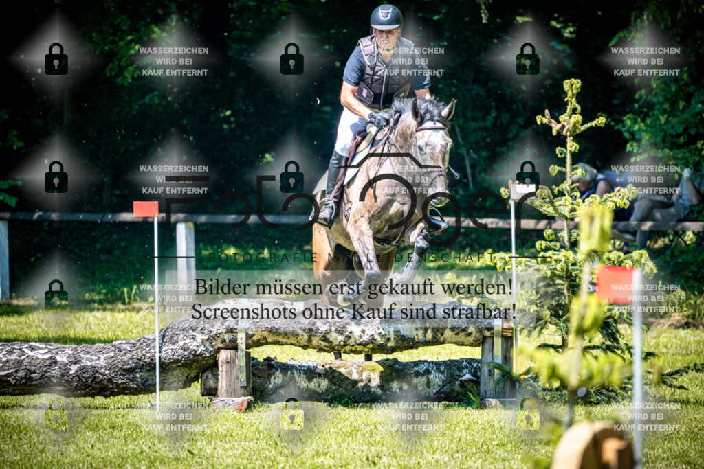 2026-05 - Melle Oldendorf-1-0044 | Entdecke hochwertige Reitturnierfotos von Foto Oger. Professionell, emotional und authentisch – jetzt Lieblingsmomente im Shop bestellen.Deutschlandweite Turnierfotografie. - Realisiert mit Pictrs.com