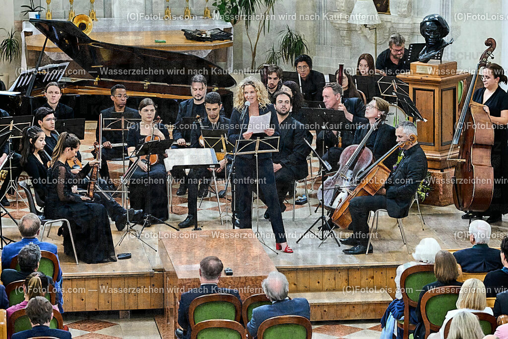 ALP0395_XXXIX_Chopin-Festival_Camerata Mozartiana_Doderer Johanna | (C)FotoLois.com, Alois Spandl, XXXIX. internationales CHOPIN-Festival in der Kartause Gaming, Eröffnungskonzert in der Kartausenkirche mit Janusz Olejniczak (Klavier), Camerata Marzatiana unter Daniel Auner, Johanna Doderer (Komponistin), Natalia Rehling (Klavier), Ingolf Wunder (Klavier), Fr 4. August 2023.