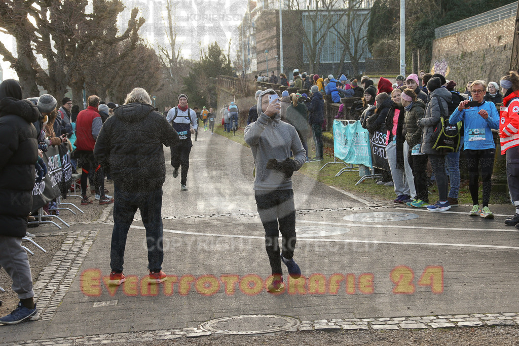 241231_1026_EX1_0351 | Sportfotografie im Rhein-Sieg Kreis, Köln, Bonn, NRW, Rheinland Pfalz, Hessen, etc. Unser Tätigkeitsfeld umfasst den Laufsport vom Volkslauf über den Marathon, Duathlon, Triathon bis zum Ultralauf wie Kölnpfad Ultra oder Schindertrail.