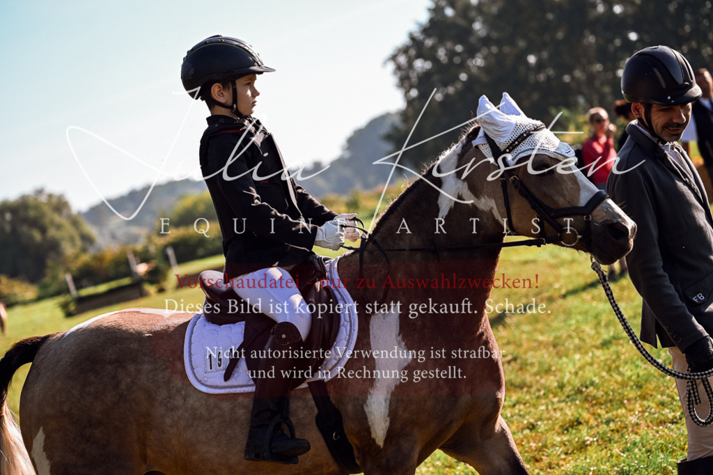 DSC_0314 | Pferde- und Turnierfotografie in Westsachsen. Pferdeportraits, Auftragszeichnungen und intuitive Kunst.