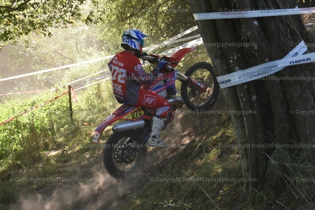 DSC_0052 | Sportfotografie , Motorsport, Motoross, Reitsport, Mointainbike, Enduro,
Landschaft , Outdoor, Eventfotografie, Landschaft, Bilder online bestellen - Realisiert mit Pictrs.com