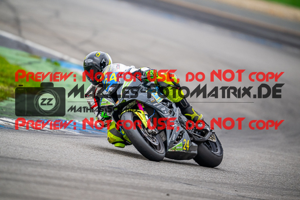 MaZZes_FotoMatrix_220925_0791 | PRO SUPERSTOCK