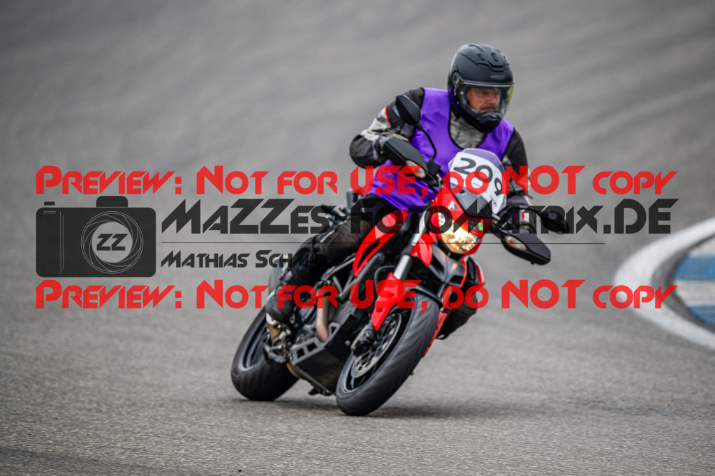 MaZZes_FotoMatrix_240702_6007705_2-21 | INST