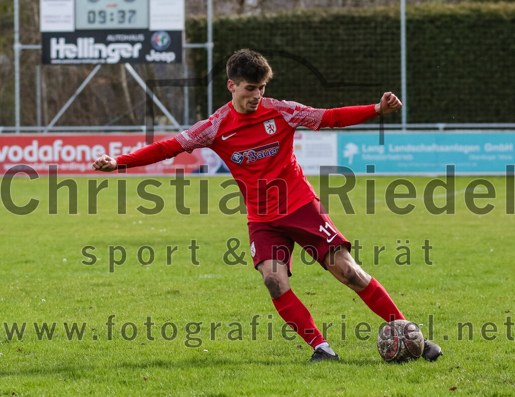 2024-02-24_029_FC_Schwaig_gegen_TSV_1880_Wasserburg | Oberding, Deutschland, 24.02.2024:
Fußball, 2. Runde Qualifikation TOTO-Pokal 2023 / 2024, 1. Spieltag, FC Schwaig gegen TSV 1880 Wasserburg, Endergebnis: 2:3

Leon Simeth (TSV 1880 Wasserburg, #11)

Foto: Christian Riedel / fotografie-riedel.net
