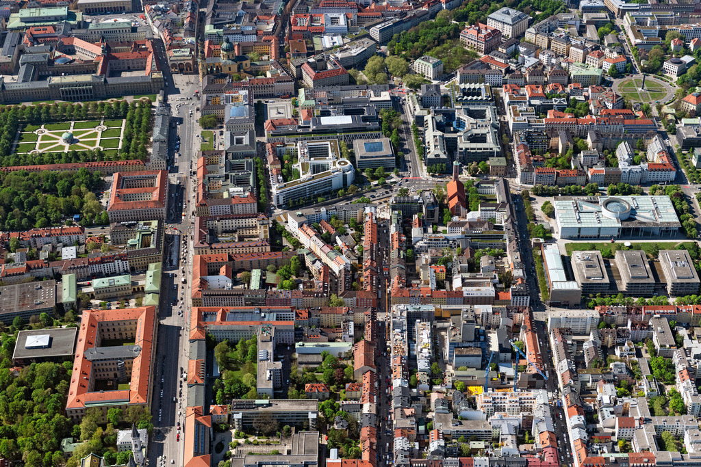 dr__0063066.jpg | MüNCHEN 29.04.2025 Stadtansicht des Innenstadtbereiches an der Ludwigstraße in München im Bundesland Bayern, Deutschland. // City view on down town on street Ludwigstrasse in Munich in the state Bavaria, Germany. Foto: Daniel Reiter
