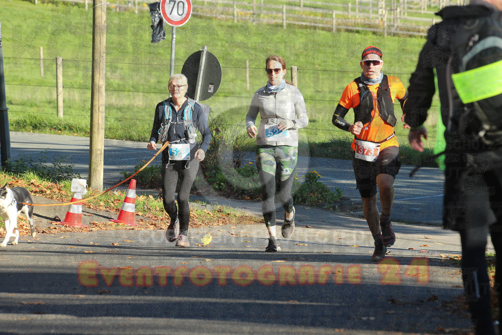 221113_1301_EX1_9388 | Sportfotografie im Rhein-Sieg Kreis, Köln, Bonn, NRW, Rheinland Pfalz, Hessen, etc. Unser Tätigkeitsfeld umfasst den Laufsport vom Volkslauf über den Marathon, Duathlon, Triathon bis zum Ultralauf wie Kölnpfad Ultra oder Schindertrail.