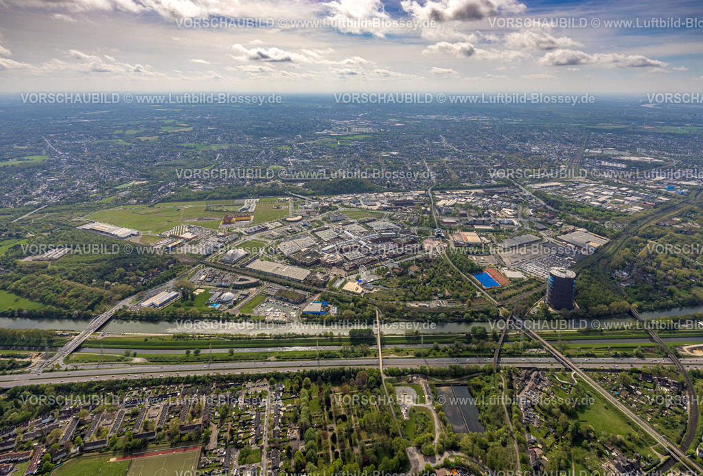 Oberhausen240401453 | Luftbild, Westfield Centro sternförmiges Einkaufszentrum, Gesamtansicht Neue Mitte mit Gasometer am Rhein-Herne-Kanal mit Fluss Emscher und Autobahn A42, Wohngebiet, Borbeck, Oberhausen, Ruhrgebiet, Nordrhein-Westfalen, Deutschland