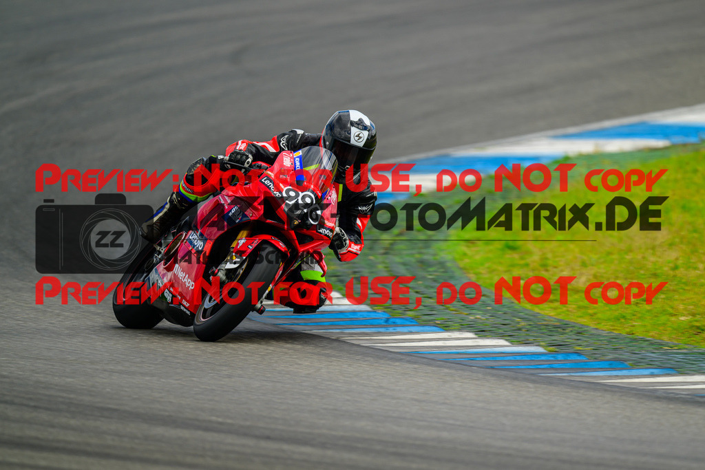 MaZZes_FotoMatrix_240615_6007705_6978 | ROT