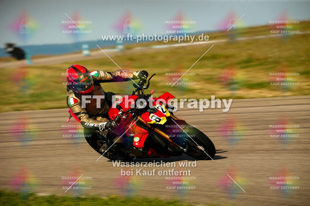 _MOT5772 | Hier findet Ihr Bilder von Touristenfahrten auf der Nürburgring Nordschleife oder von anderen Veranstaltungen die ich besucht habe. Viel Spass beim Durch Schauen 