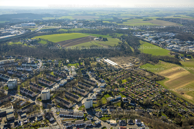Velbert240301783 | Luftbild, Wohngebiet Reihenhaus und Hochhaus Wohnsiedlung Asternweg und Tulpenweg, Baugelände an der Grün & Grau Baumschule, Kleingartenverein Birther Höfe e.V., Fernsicht mit Wiesen und Feldern, Hetterscheidt, Heiligenhaus, Ruhrgebiet, Nordrhein-Westfalen, Deutschland
