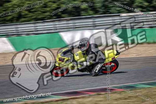 pubi3050 | Professionelle Fotos von Sportveranstaltungen, aber auch Hochzeiten und anderen Events. - Realisiert mit Pictrs.com