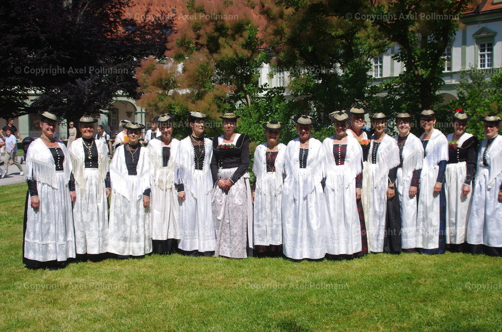 IMGP4751 | fotografiert von Axel PollmannLeonhardi Wallfahrt Benediktbeuern und Murnau, Fronleichnam, Fasching, Landschaft im Loisachtal und Benediktbeuern  - Realisiert mit Pictrs.com