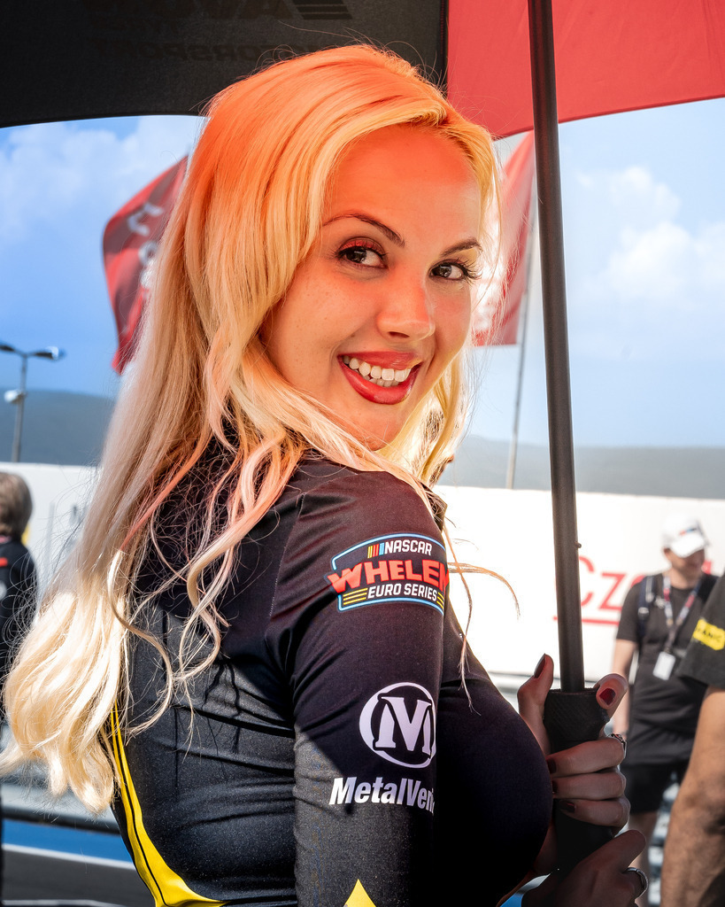 _DSC8044 | Exklusive Motorsport-Fotografie aus Leipzig von TXO Media – für Rennfahrer, Teams & Sponsoren. Sausemuth liefert starke Bilder, die Emotion zeigen. Jetzt buchen & glänzen! - Realisiert mit Pictrs.com