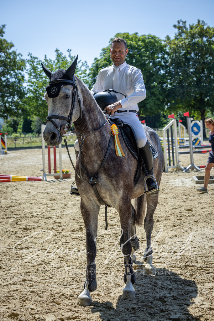 20260704-_3LI8120 | Tierfotografie Pferde, Hunde, Katzen, Haustiere.
Turnierfotografie Reitturniere, Reiten, Springreiten, Dressur in Hanau, dem Main-Kinzig-Kreis und dem Rhein-Main- Gebiet um Frankfurt