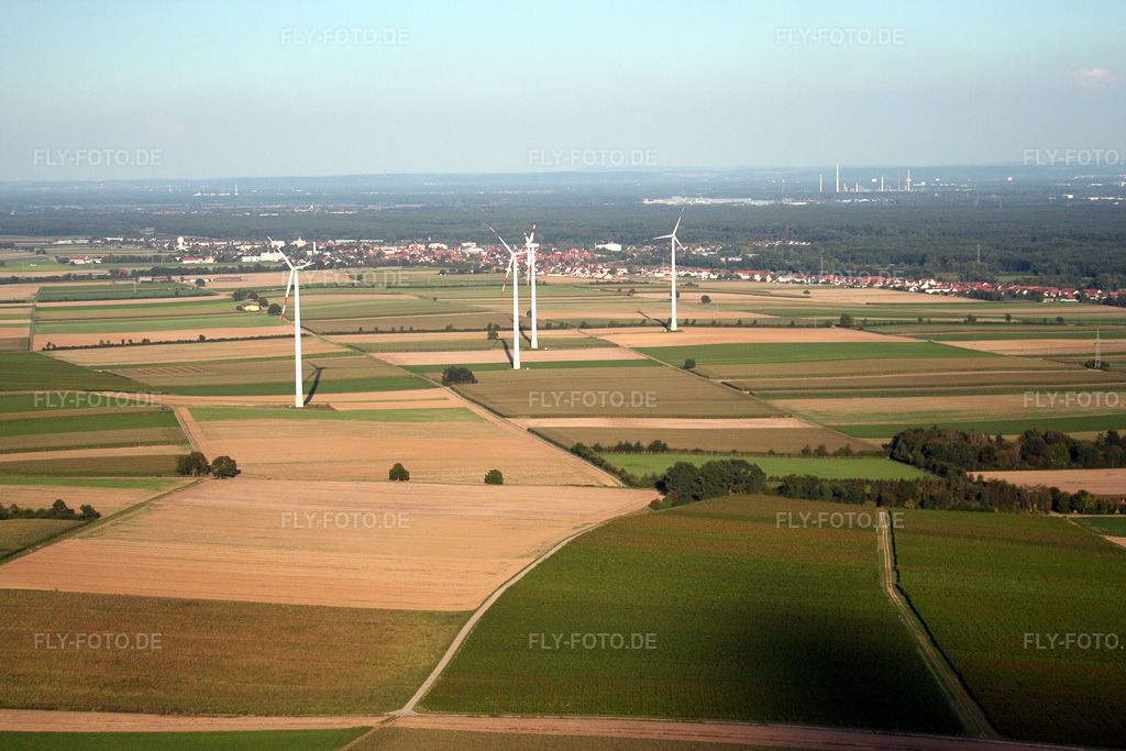 Luftbild: Windkraftanlagen von Westen in Minfeld im Bundesland Rheinland-Pfalz in Deutschland. Foto: IMG_7358.jpg vom 25.08.2007 durch Werner Riehm/FLY-FOTO.de