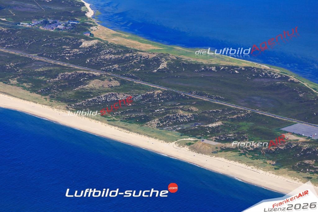 Die Luftbildaufnahme Weststrand - Sylt wurde 2018 mittels Flugzeug (keine Drohne) erstellt. Perfekte Schärfe und Druck- Auflösung- Garantiert!