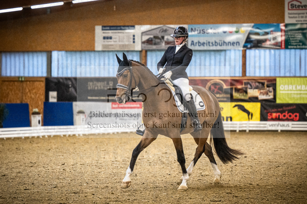 DOS_1106 | Entdecke hochwertige Reitturnierfotos von Foto Oger. Professionell, emotional und authentisch – jetzt Lieblingsmomente im Shop bestellen.Deutschlandweite Turnierfotografie. - Realisiert mit Pictrs.com