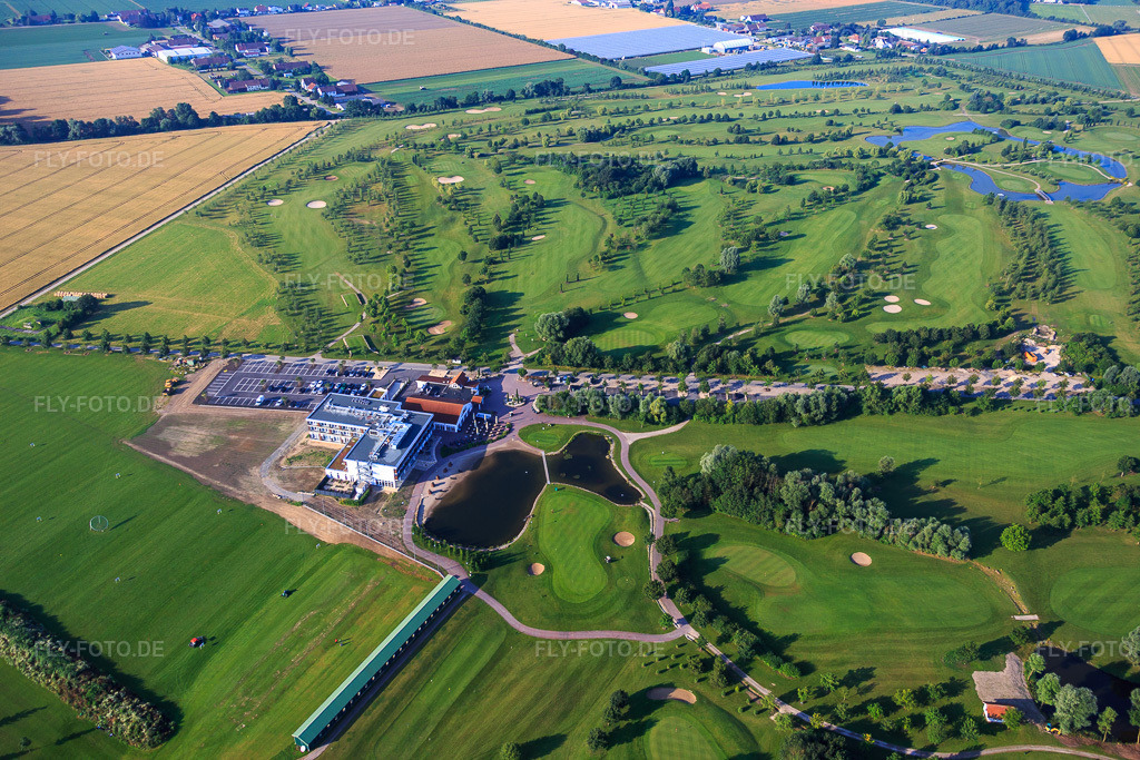 Luftbild: Hotel absolute Gernsheim im Golfresort Gernsheim - GOLF absolute - Hof Gräbenbruch im Ortsteil Allmendfeld in Gernsheim im Bundesland Hessen in Deutschland. – Foto: IMG_091400.jpg vom 07.07.2016 durch Werner Riehm/FLY-FOTO.de – Auflösung des Originals: 5472 x 3648 px – Golfresort Gernsheim Hof Gräbenbruch | GOLF absolute Rotationsgolf® – WWW.HOTEL-ABSOLUTE.DE